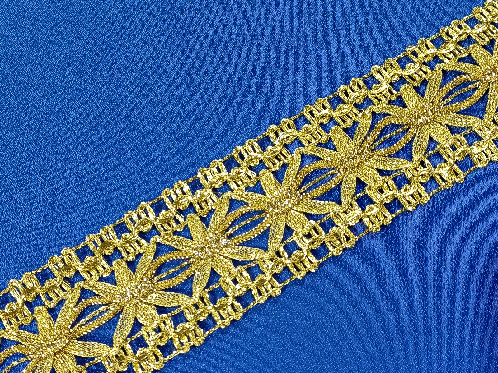 Pasamanería Trenzado Metalico Oro 4 cms
