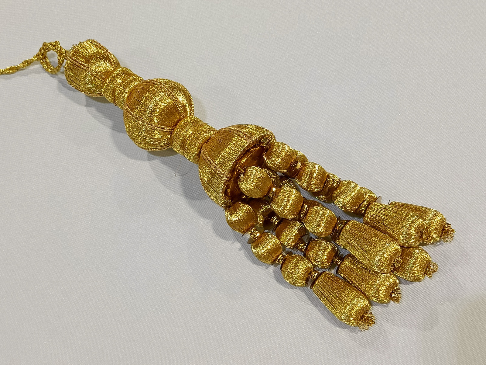 Borla Bellota 16 cms Oro