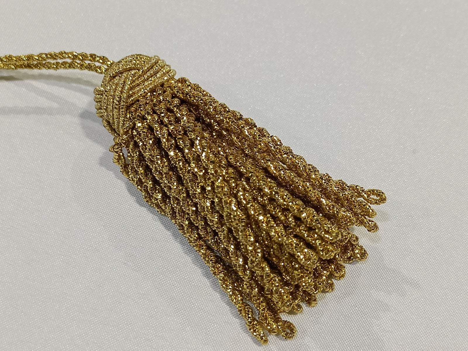 Borla Glase Nudo Pequeña 7 cms Oro