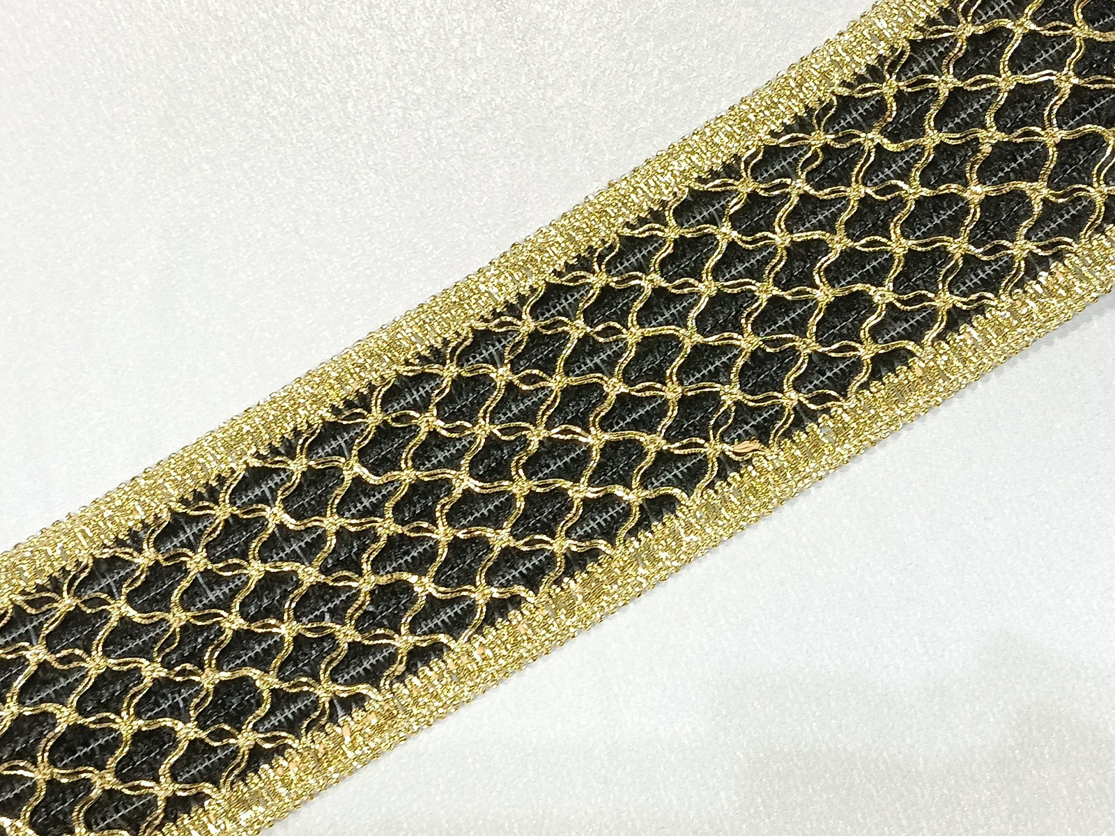 Pasamanería Rejilla Triple Negro/ Oro