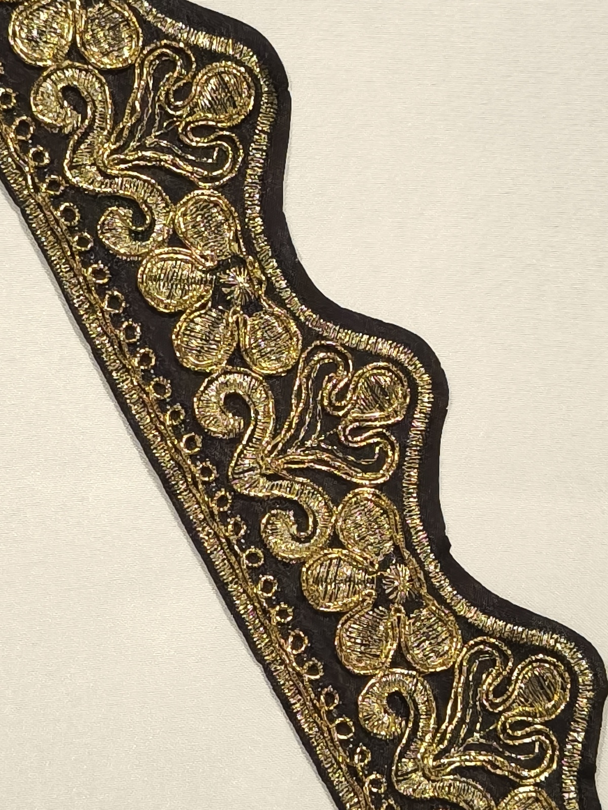 Ceneda Arabesca Negro- Oro