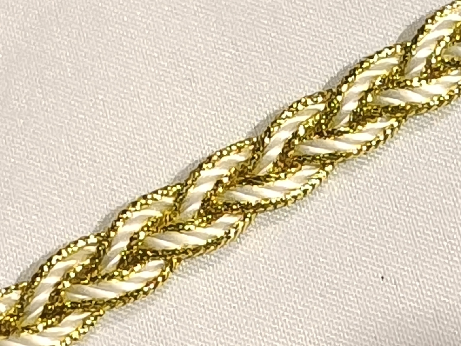 Pasamanería Trenzada Estrecha Blanco/ oro