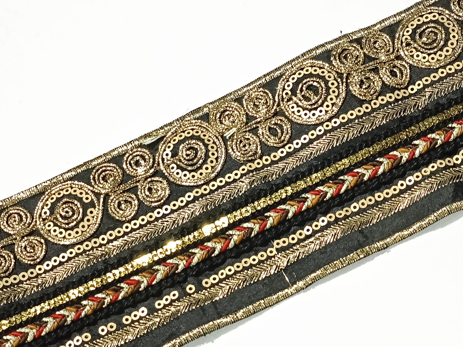 Cenefa Escorpión Negro Oro