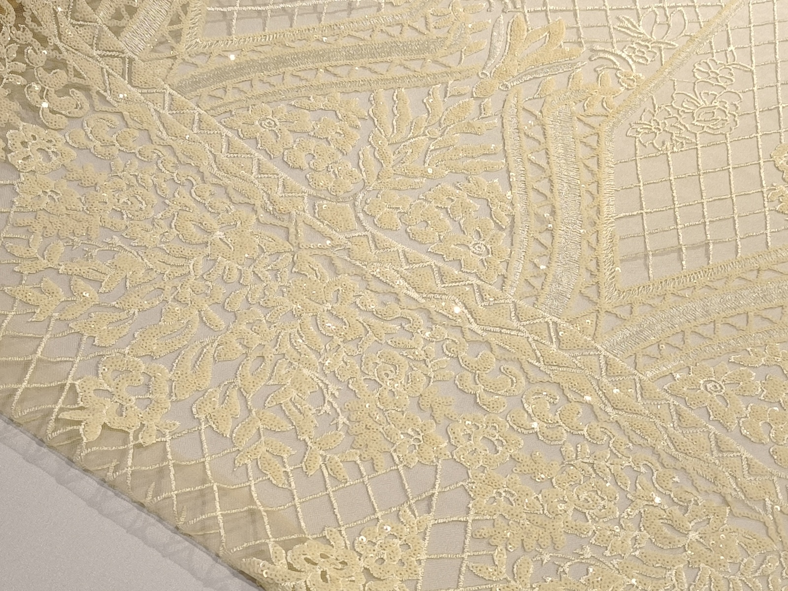 Pedreria Rejilla Crema Lentejuela